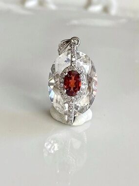 Pendant for Mona
